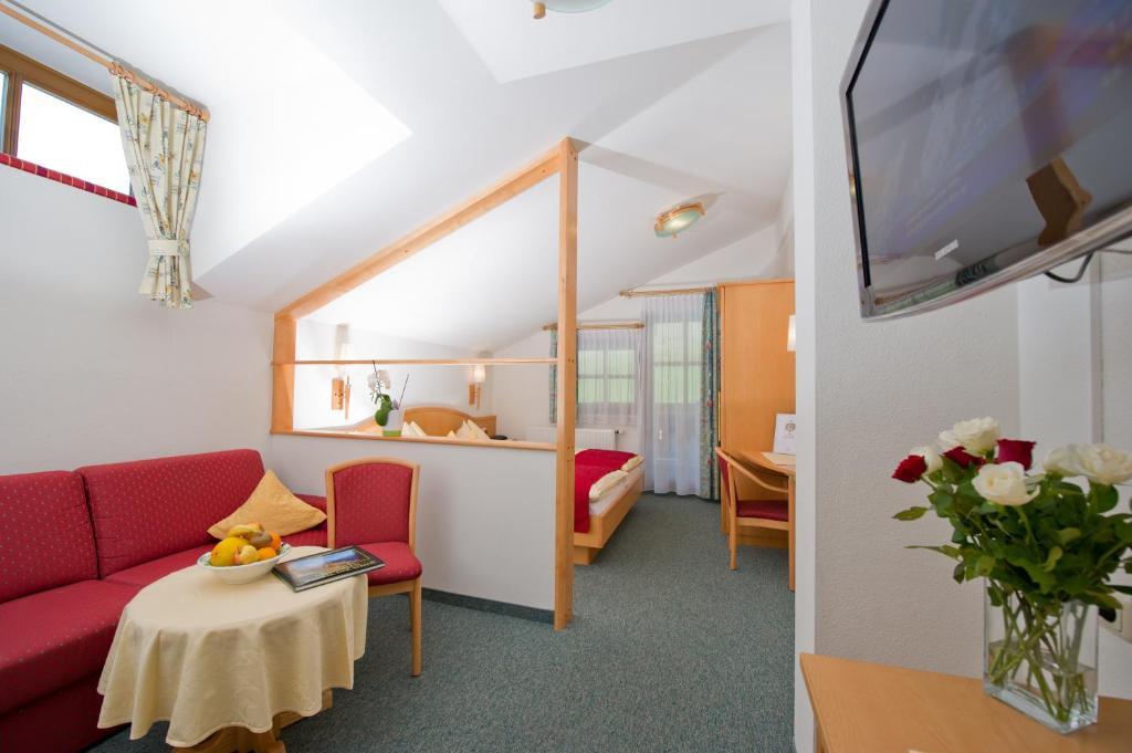 Hotel Landhaus Neumayr Гроссарль Экстерьер фото